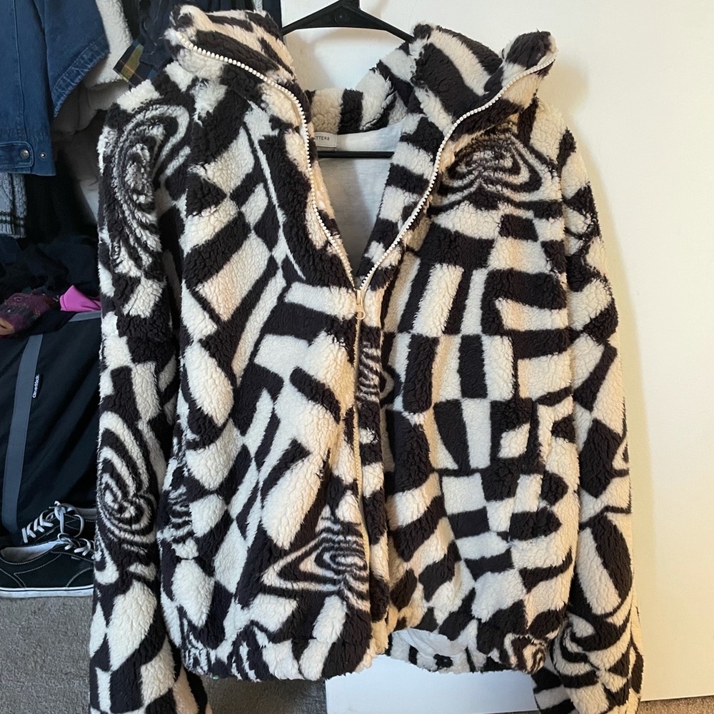 Urban Outfitters Olivia Sherpa Jacket size L NWT